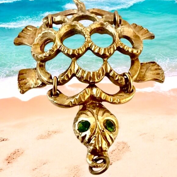 Turtle Vintage Gold Tone Wiggle Hinged Moves Green Rhinestone Eyes - Picture 5 of 9